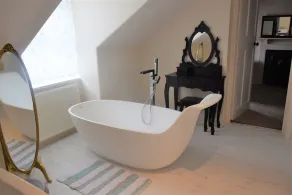 Coachmans Cottage - Image 5