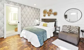 Tiny house FIFA approved! 47 miles from AT&T Stadium  - Image 5