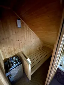 Idyllique maison en bois de luxe avec un grand jardin au milieu de la nature, avec sauna - Image 2