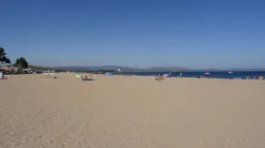 Calme maison de vacances avec 4 chambres à coucher près de la plage. Avec 2 places de parking dans la cour. - Image 3