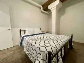 A historic 900 square foot Atrium loft in the heart of the Old Market - Image 4