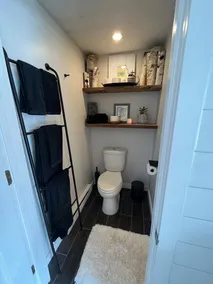 Mid Century Bungalow with a hot tub -15 miles to the heart of Traverse City - Image 3