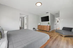New Miami Oasis - Image 5