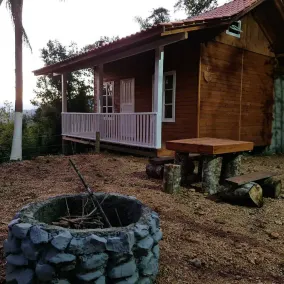 Grandma Sonia's Farm Cabins. Cabana Alegria. - Image 2