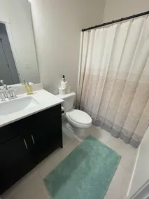 ✨Cozy and Modern 4BD Townhome 📺 w/ 86 inch Television ✨  - Image 3