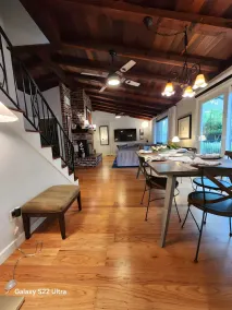 Renovated Mid-Century Garden Retreat: Your Perfect Getaway! - Image 5