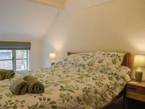 2 bedroom accommodation in Lubenham, near Market Harborough - Image 4
