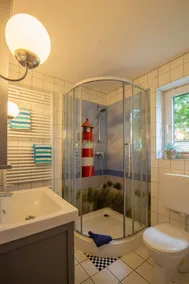 Apartment 'Fewo Krabbe' with Private Terrace, Shared Garden and Wi-Fi - Image 2
