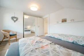 Modern top-floor apartment with stunning views of the Vosges mountains - Image 4