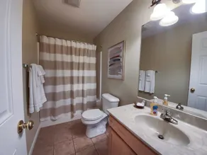 #29 Angels Envy Lakefront Home with Hot Tub and Resort Pool - Image 4