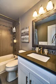 Southcenter Condo in Great Location! ~ Minutes Away From Seattle And SeaTac - Image 2
