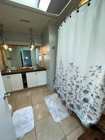 Stay at Heron Cove located in popular Mallard Lakes! - Image 3