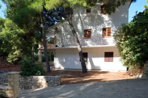 1-Zimmer-Ferienwohnung am Strand Ivan Dolac, Hvar (A-18100-d) - Image 5