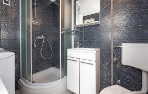 Pet Friendly Home In Danilo - Image 3