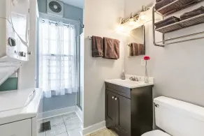 Riverbend Gem in Historic Carrollton Uptown - Image 5