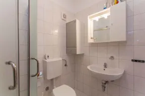 Holiday apartment with balcony - Image 2