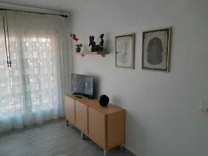 FIRST LINE SEA APARTMENT - Image 4