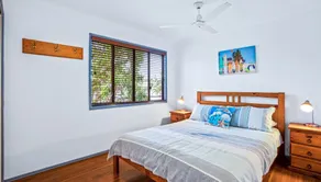 Barnys Rainbow Beach - Image 5
