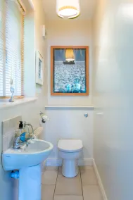 Five bedroom holiday home (sleeps 10) near Salcombe - Image 5
