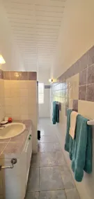 Ocean Front Condo - 3 minutes walk to the beach - Image 3