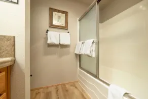Nuits gratuites! / Maison exceptionnelle près du village / Jacuzzi / SHARC / Wi Fi / AC - Image 4