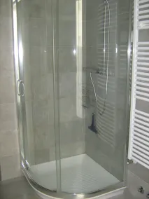 Apartamento en villa moderna con piscina cerca de Lucca - Image 4