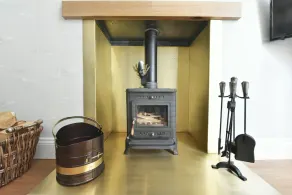 Large traditional house in the heart of old Staithes with outside courtyard. - Image 2