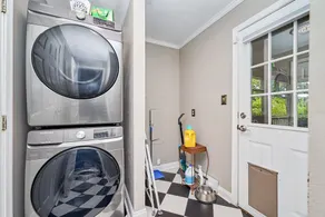 Fabulous 5 Bedroom 3 Bathroom Holiday House Near Beaches. WE SANITIZE! - Image 2