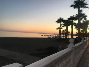 Wohnung 30 m. vom strand von Morche Torrox wifi, blick auf den strand parkplatz - Image 4