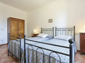Schöne Wohnung in einem Ferienhaus für 6 Leute mit Pool,  W-LAN, TV und Innenhof - Image 3
