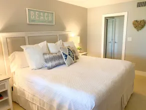 1st floor 3 BDRM w/ Private Beach, Remodeled & Steps to Pool - Image 5