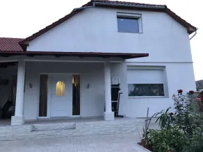 Battonya house - near Arad and border Turnu - Image 5