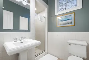 Specialbygget hjem på en gård på 165 hektar med privat adgang til floden Cowpasture - Image 5