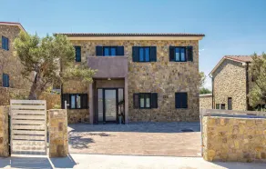 Beautiful Home In Lun - Image 5