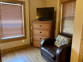 Lakefront townhouse, perfect for golfing, wine touring & snowbirds - Image 2