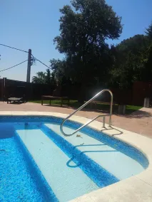 Smuk lejlighed i en villa med pool og have - Image 4