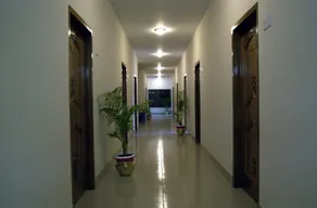 Hotel Supreme - Image 5