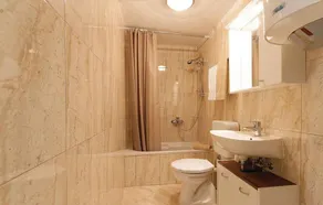 Holiday apartment with air conditioning - Image 2