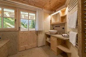 Apartamento con sauna, barbacoa y jardín | Vistas a la montaña - Image 3