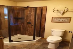 On the Mickelson Trail: Log Home Perfect for families - Image 3