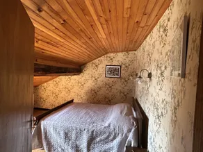 Apartment on 3rd floor of a village house - Image 4