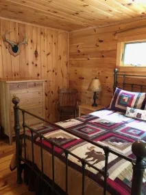 Log Home Nestled Between The White Mountains and The Lakes Region - Image 5