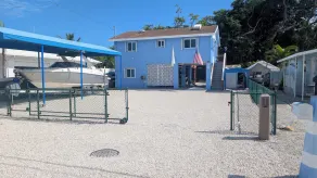 Sehr schöne 3-Zimmer-Haus mit großen Grundstück! Basketballplatz! Rv Hook Up - Image 4
