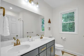 Woodhaven- Your Serene Countryside Escape farmhouse - Image 2