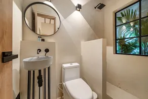 Provenza 6 Bedroom House by HOUSY HOST - Image 3