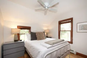 Cozy 2/2 in a serene, park-like setting, near Minot Beach & coastal marshes - Image 2