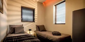 Chalet with 2 bedrooms and a terrace - Image 5