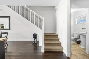 Okanagan Lake Beachfront Penthouse. 2 Bedrooms + den, 3 bath. Boatslip Option. - Image 4