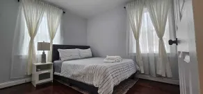Spacious Family sized Home near Metro Station - Image 5