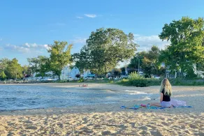 Boaty McBeach House: A Short Walk to Beach, Waterfront Sunsets & Restaurants! - Image 2